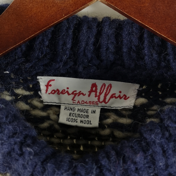 Women's Vintage Foreign Affairs 100% Wool Sweater, Small Flaw, Oversized Medium - Picture 2 of 6